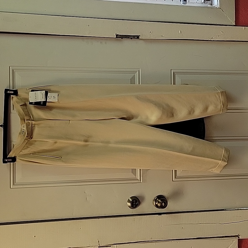 Khaki Chaus Capri Pants